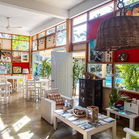 Beach Hotel Casa Nina 라스테레나스 외부 사진